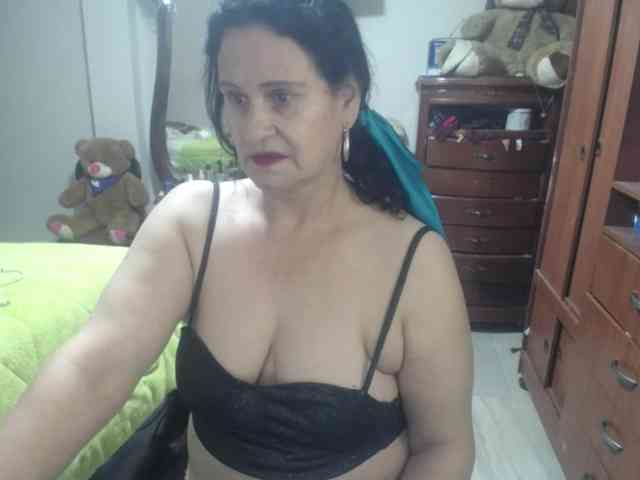 jazmin-mature webcam