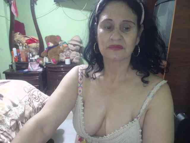 jazmin-mature webcam