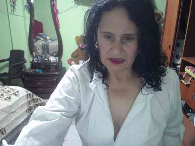 jazmin-mature webcam