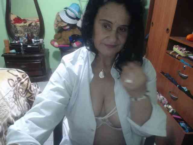 jazmin-mature webcam