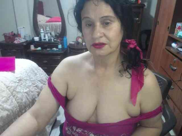 jazmin-mature webcam