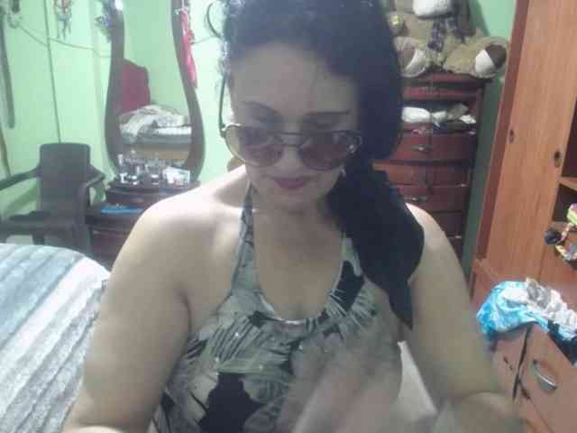 jazmin-mature webcam