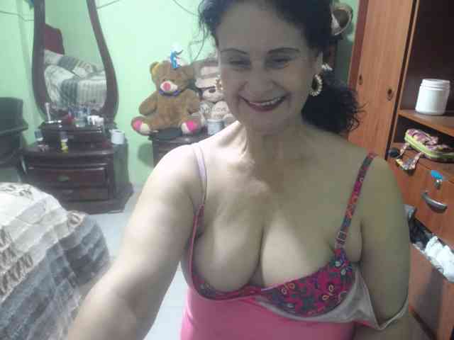 jazmin-mature webcam