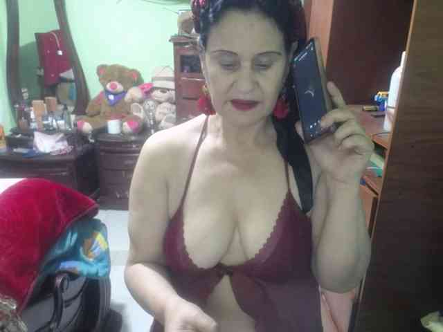 jazmin-mature webcam