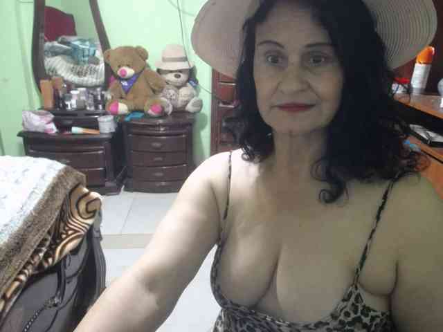 jazmin-mature webcam