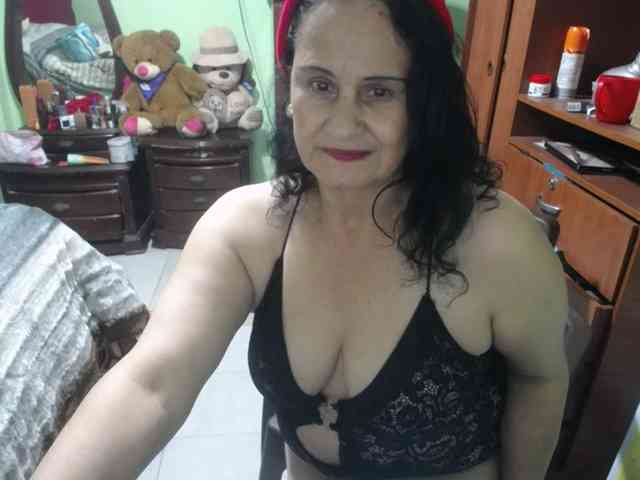 jazmin-mature webcam