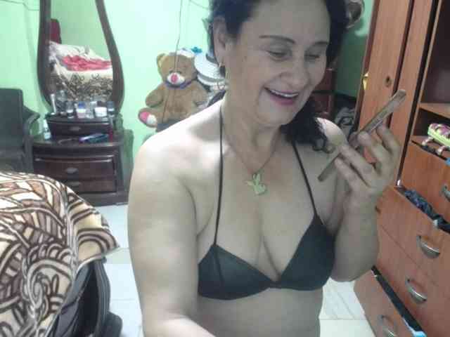 jazmin-mature webcam