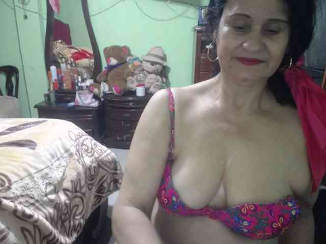 jazmin-mature webcam