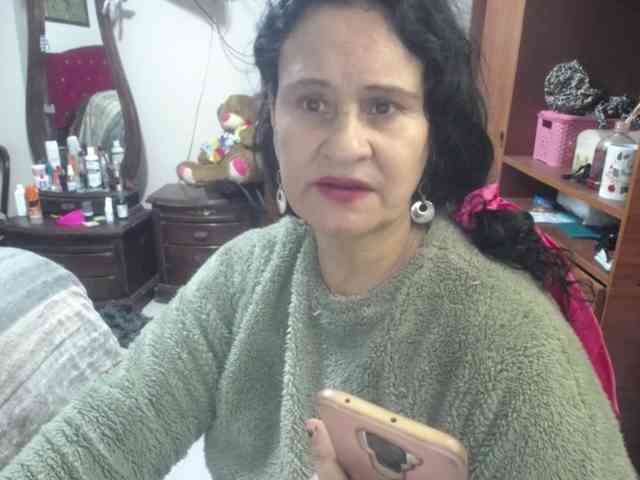 jazmin-mature webcam