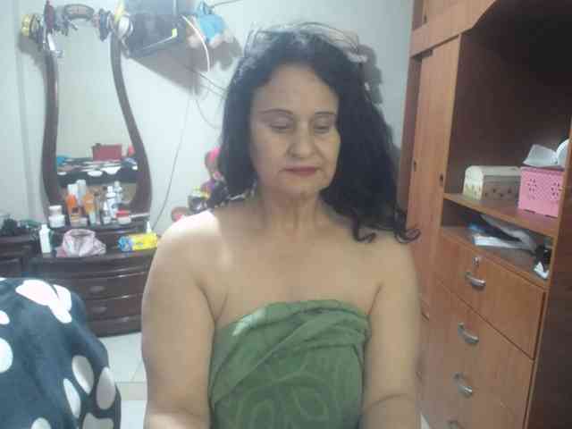 jazmin-mature webcam