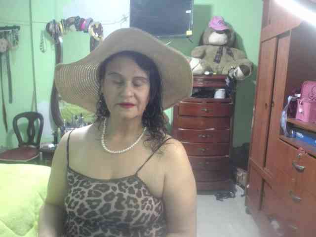 jazmin-mature webcam