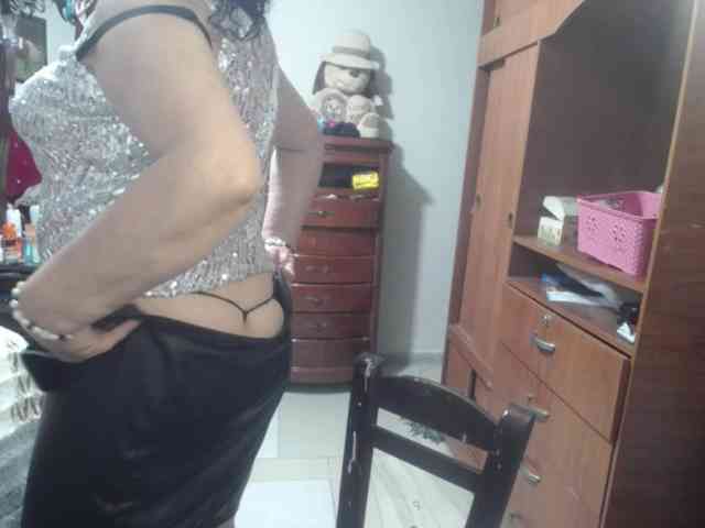 jazmin-mature webcam