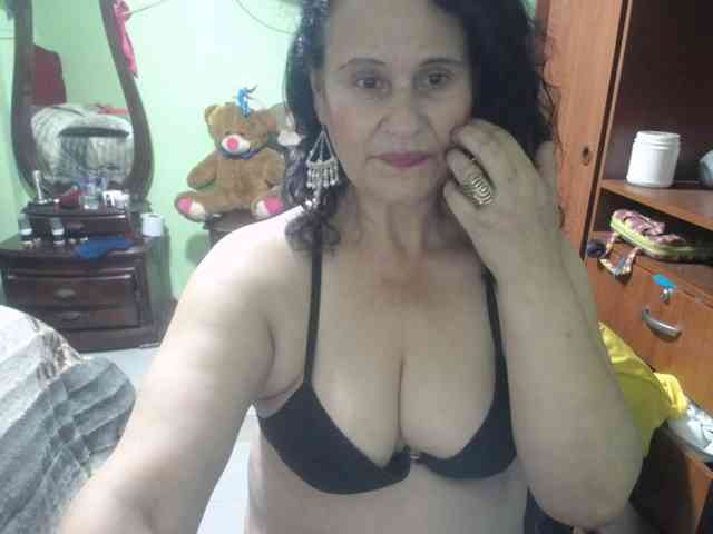 jazmin-mature webcam