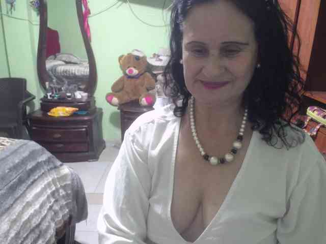 jazmin-mature webcam