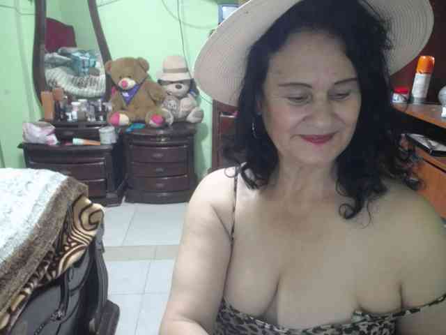 jazmin-mature webcam