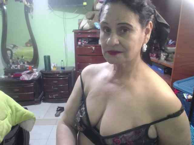jazmin-mature webcam