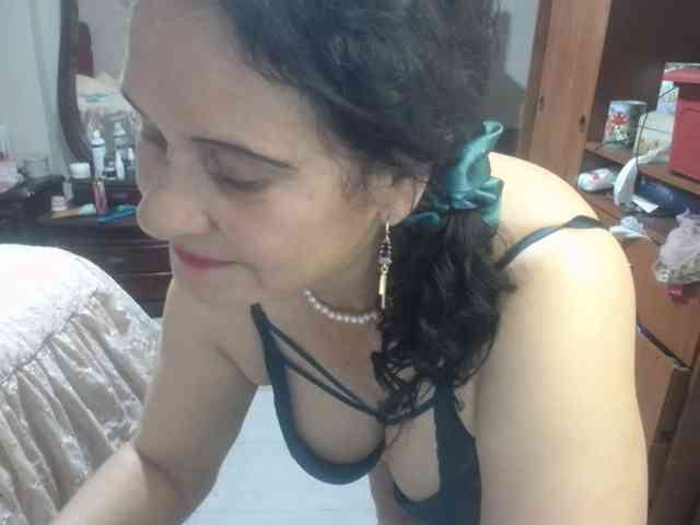 jazmin-mature webcam