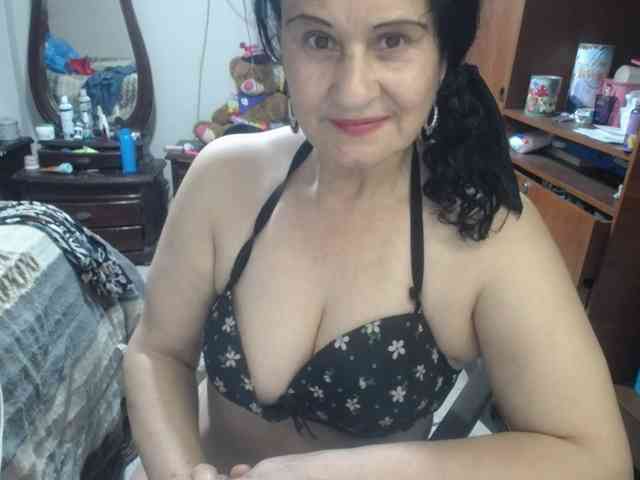 jazmin-mature webcam