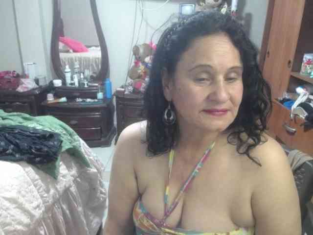 jazmin-mature webcam