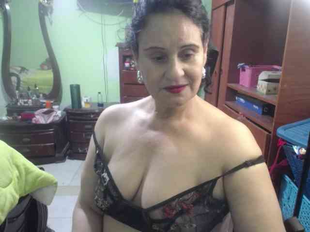 jazmin-mature webcam