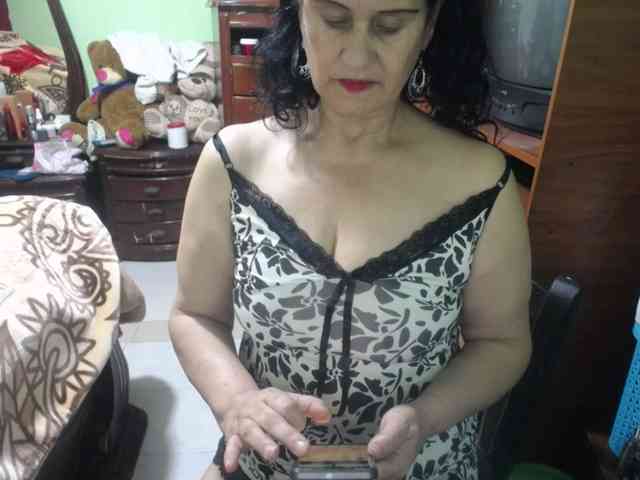 jazmin-mature webcam