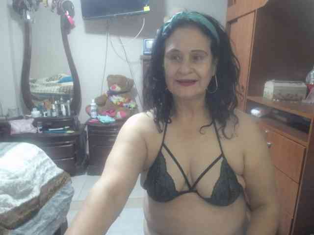 jazmin-mature webcam