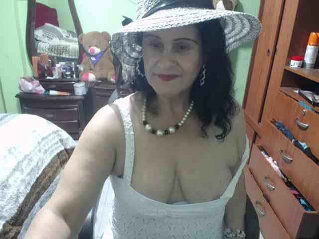 jazmin-mature webcam