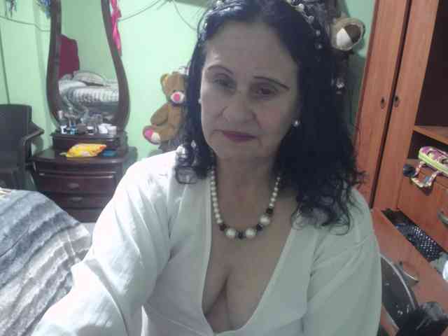 jazmin-mature webcam
