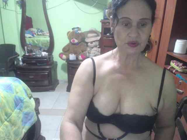 jazmin-mature webcam