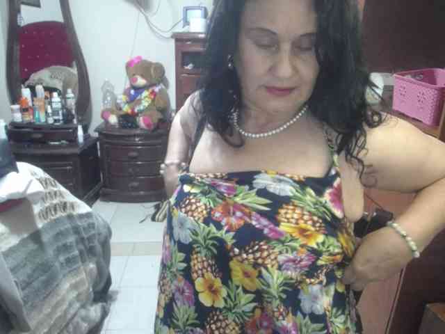 jazmin-mature webcam