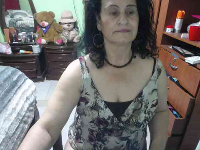 jazmin-mature webcam