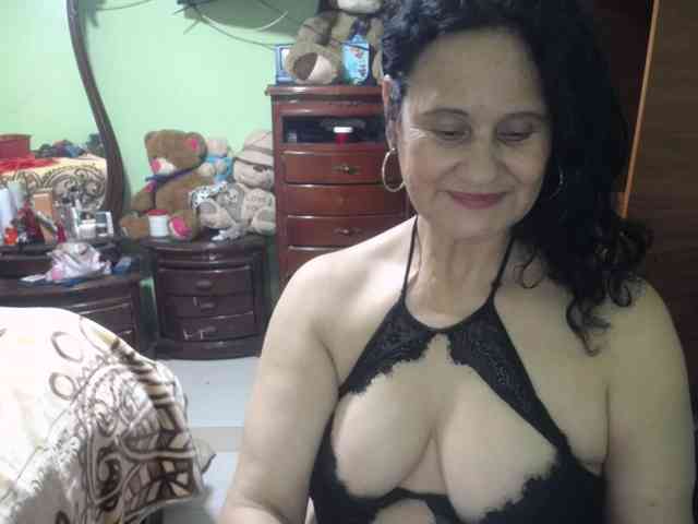jazmin-mature webcam