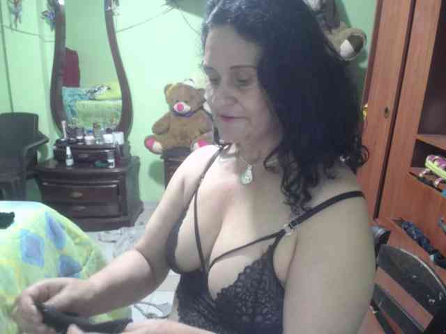 jazmin-mature webcam