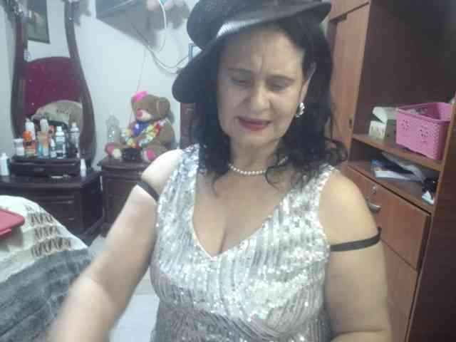 jazmin-mature webcam