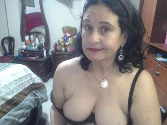 jazmin-mature webcam