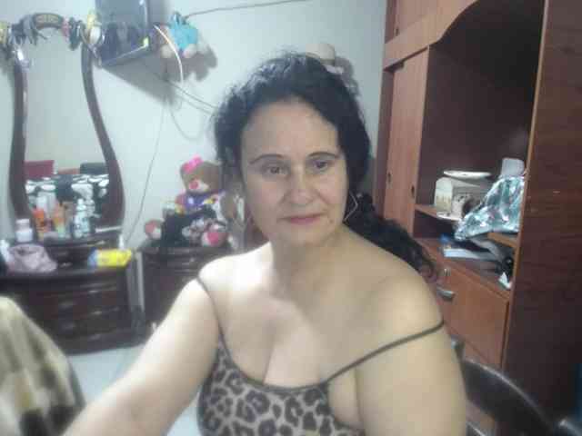 jazmin-mature webcam