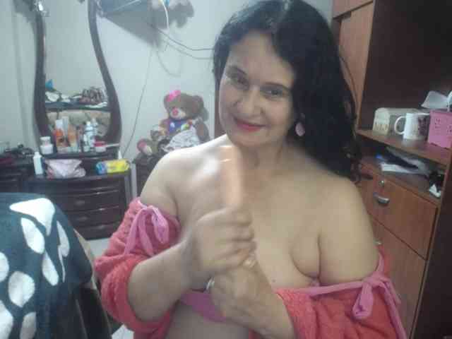 jazmin-mature webcam