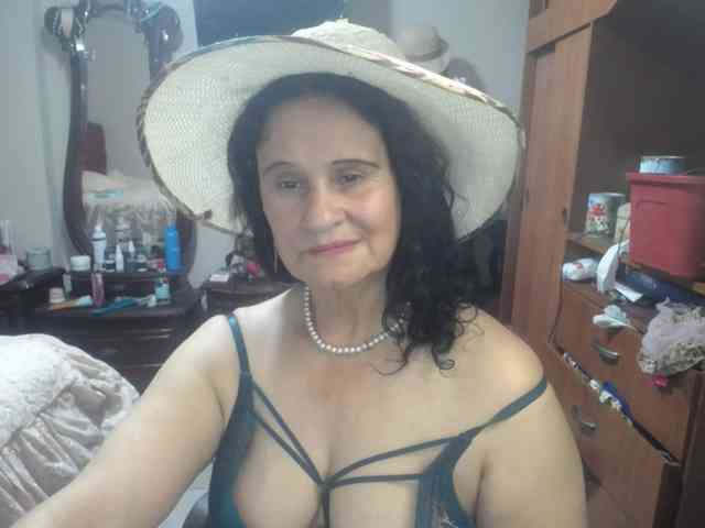 jazmin-mature webcam