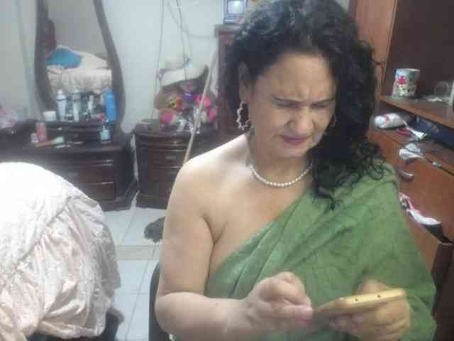 jazmin-mature webcam