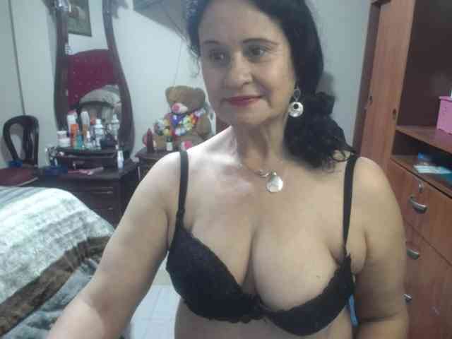 jazmin-mature webcam