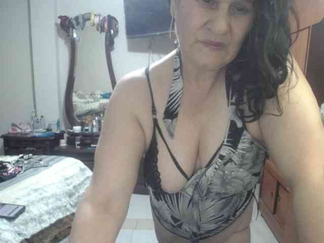 jazmin-mature webcam