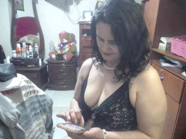 jazmin-mature webcam