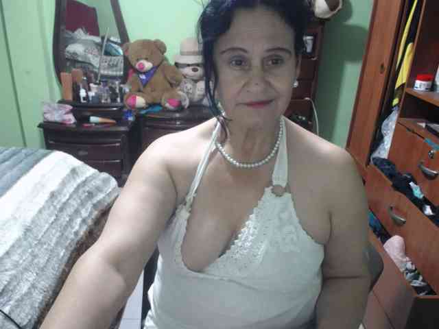 jazmin-mature webcam