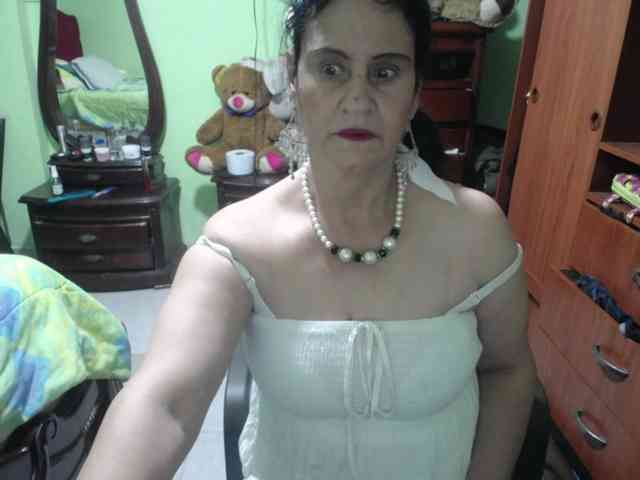 jazmin-mature webcam