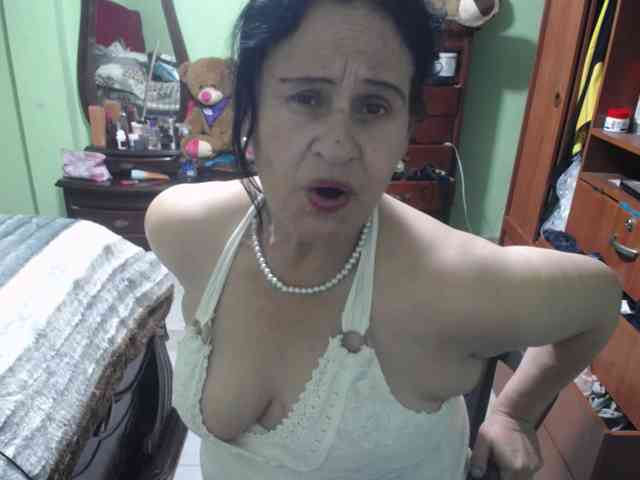 jazmin-mature webcam