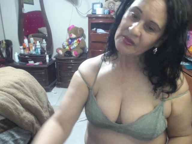 jazmin-mature webcam