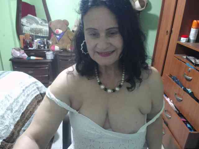 jazmin-mature webcam