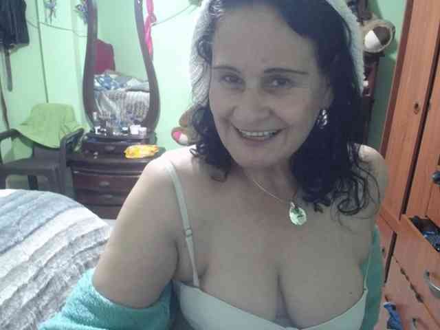 jazmin-mature webcam
