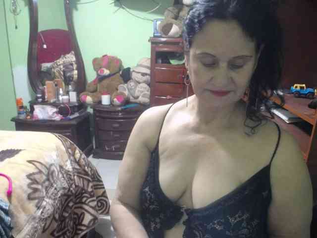 jazmin-mature webcam