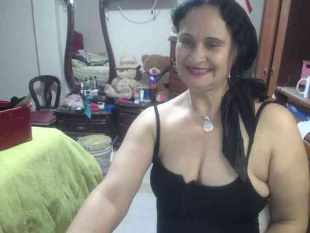 jazmin-mature webcam